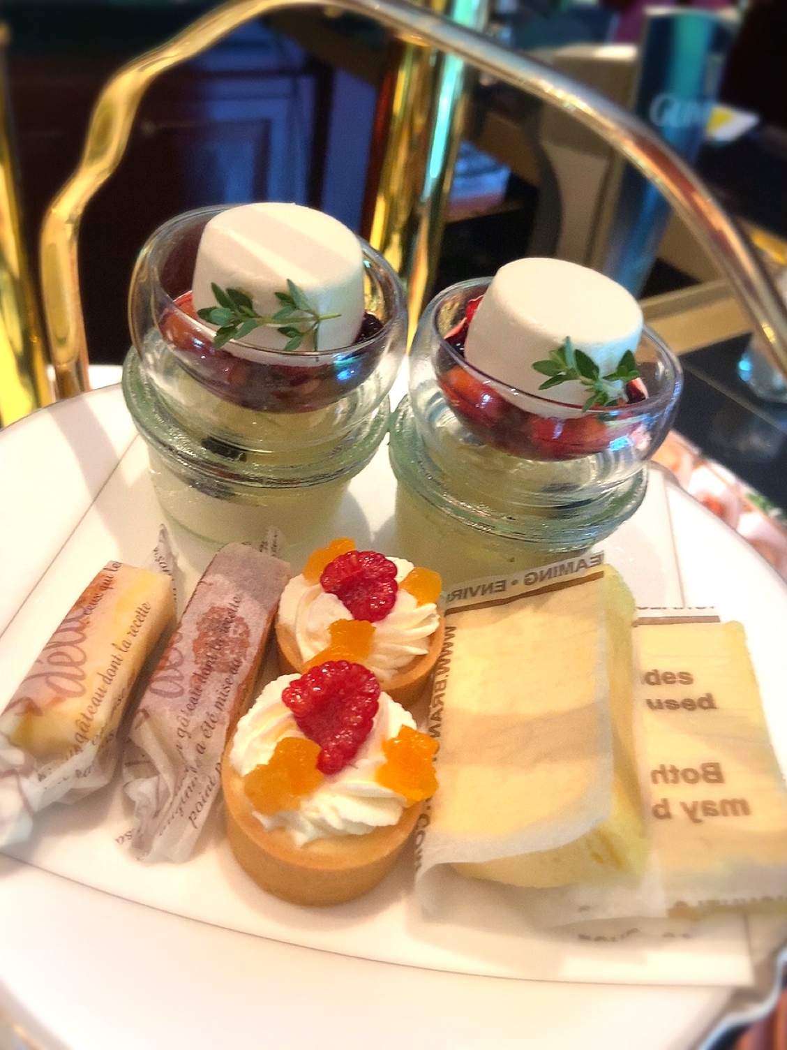 ウェスティンホテル東京 『チーズケーキアフタヌーンティー』 のスイーツ