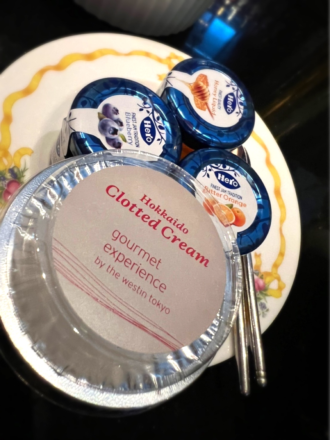 ウェスティンホテル東京 『チーズケーキアフタヌーンティー』クロテッドクリームとジャム