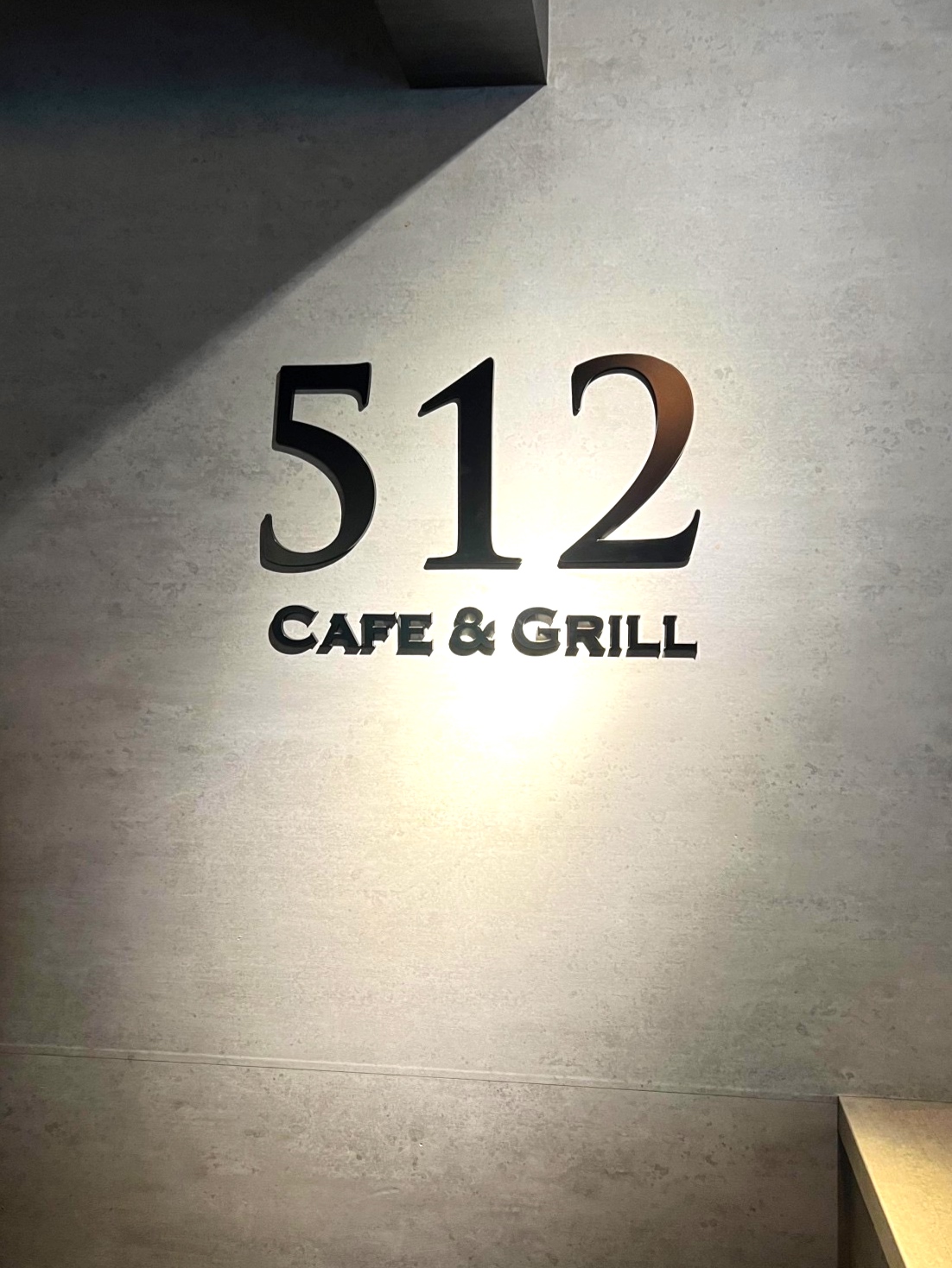 『512CAFE&GRILL』店内