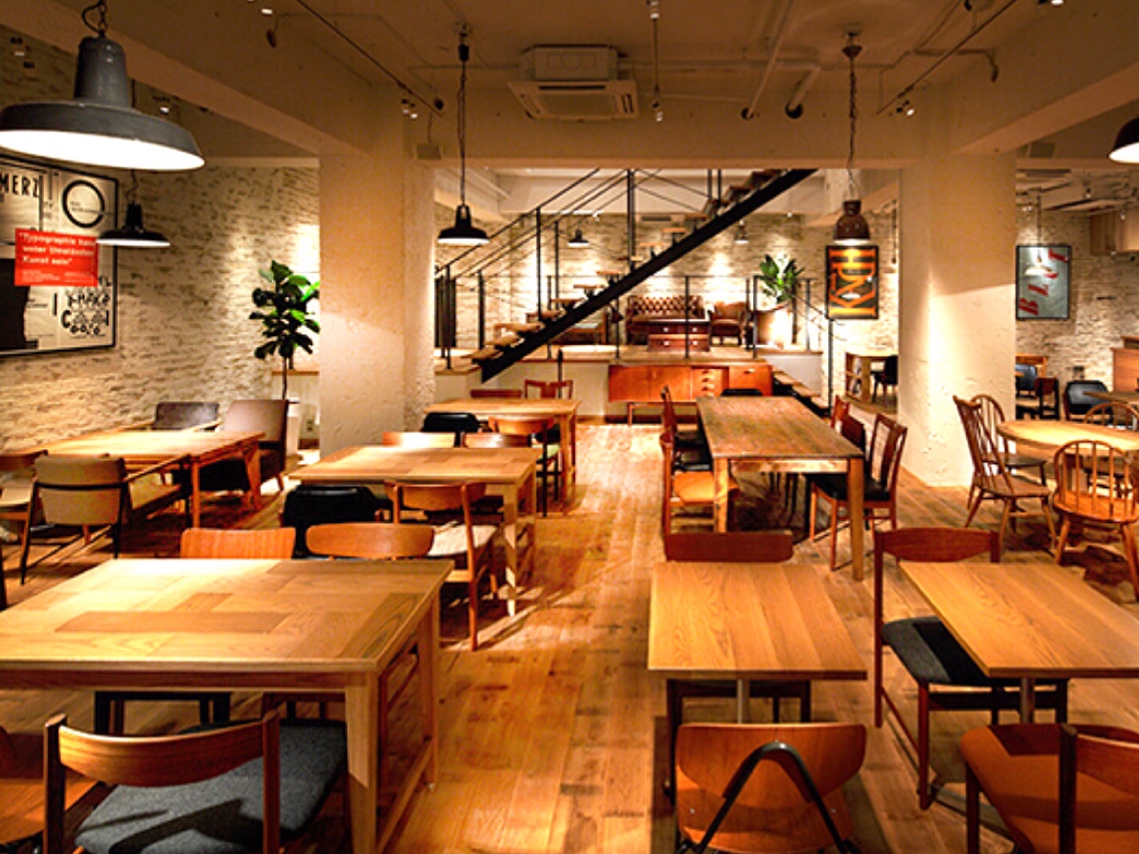 渋谷『JINNAN CAFE』地下の雰囲気