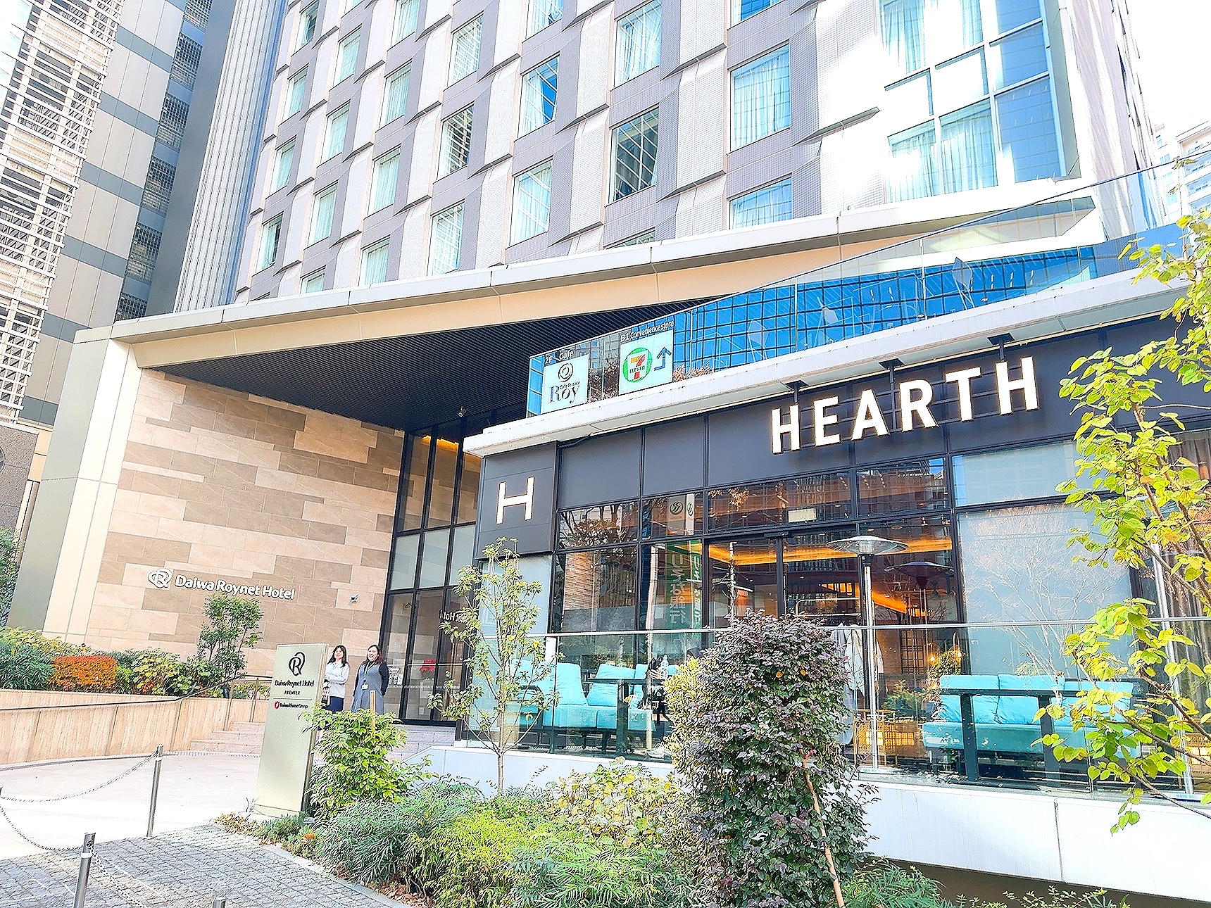 西新宿カフェ『HEARTH新宿』テラスの雰囲気