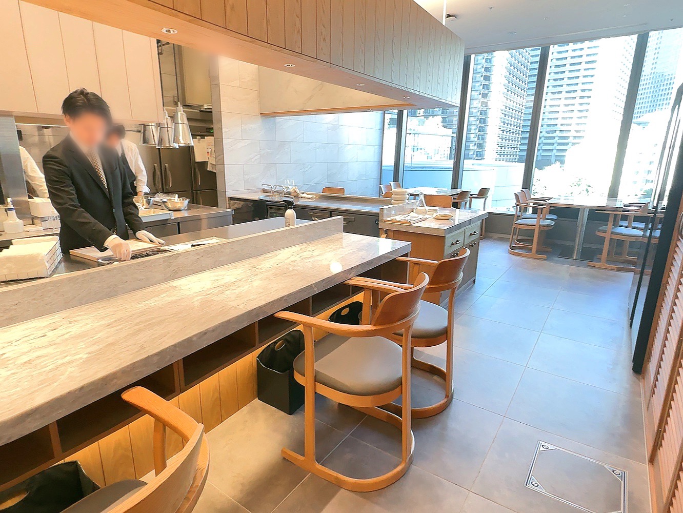 麻布台ヒルズレストラン『LIAISON AZABUDAI』店内の雰囲気
